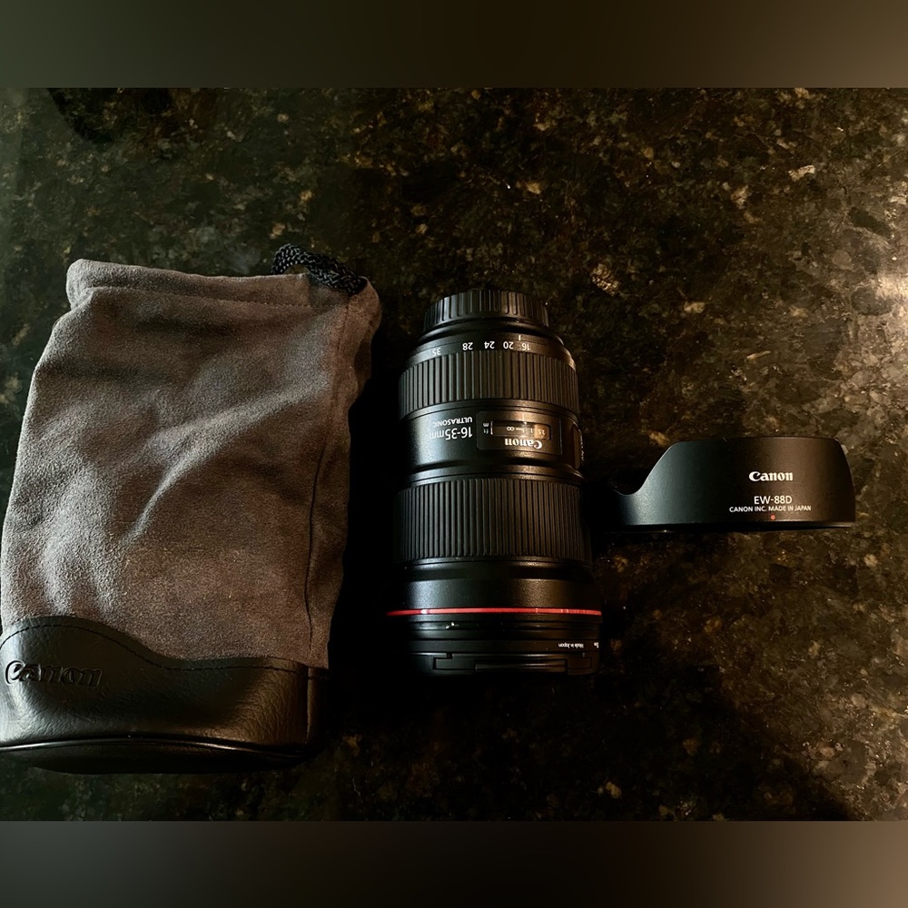 Canon EF 16-35mm f/2.8L III USM Zoom Lens for Canon EF-mount cameras